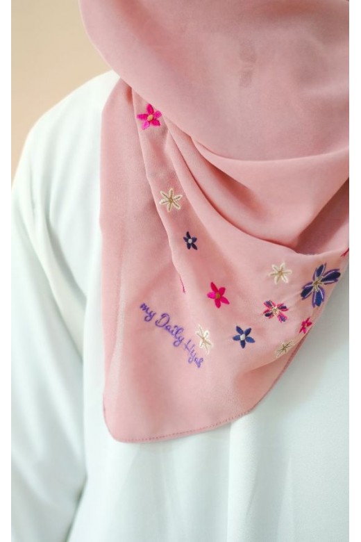 Hijab Segi 4 Azzura Embroirdery Dusty Pink